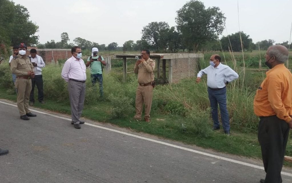 udhyog vyapar mandal wants to free light and school fees in unnao