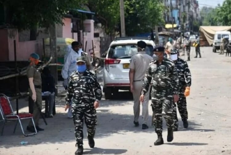 six pockets of Bapu Dham Colony removed from containment-zone list