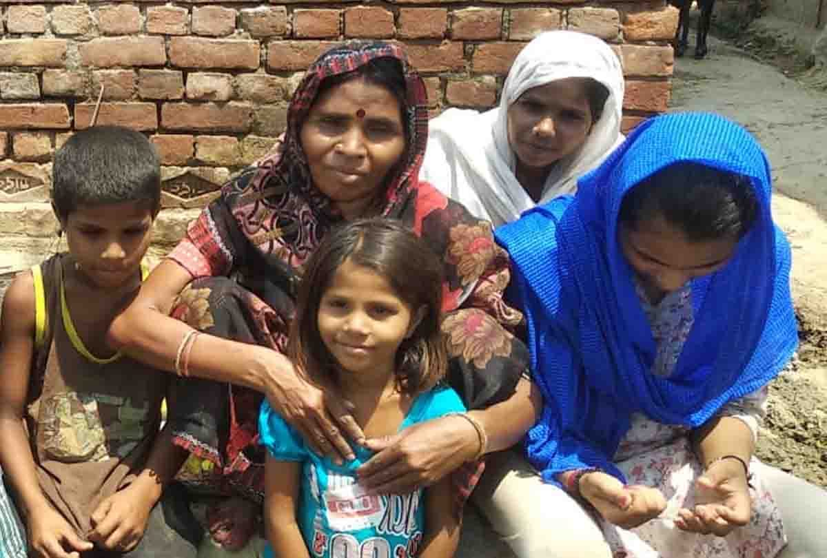 Kannauj : Migrant sold jewelry to feed children
