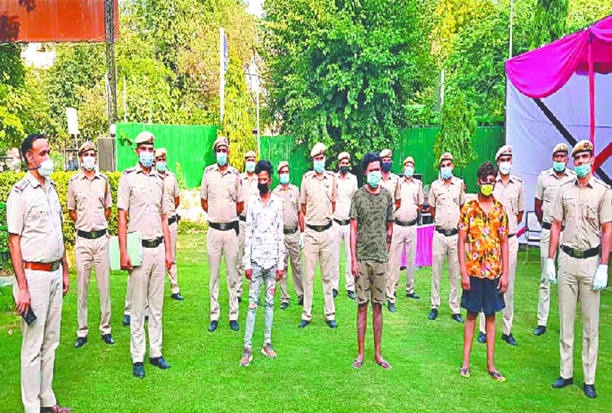 Three miscreants of thak thak gang arrested for robbing the pilot