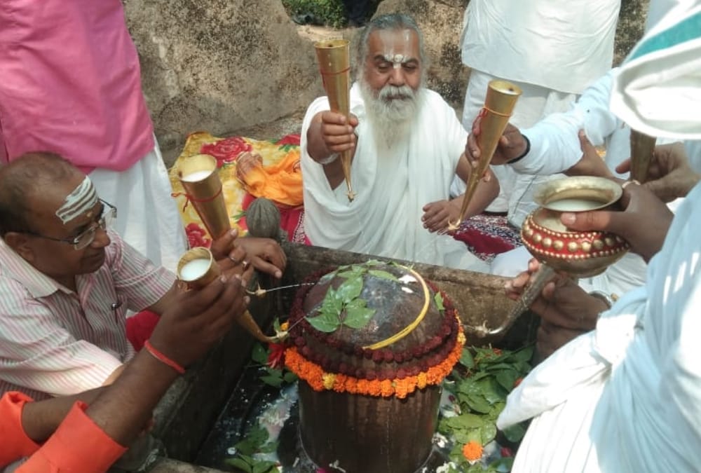 Ayodhya Mahant Kamal Nayan Das Kuber Tila Ram Janmabhoomi premises rudrabhishek