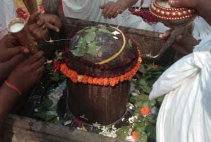 Ayodhya Mahant Kamal Nayan Das Kuber Tila Ram Janmabhoomi premises rudrabhishek