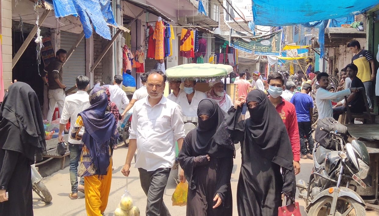 open, market, muslim, firozabad
