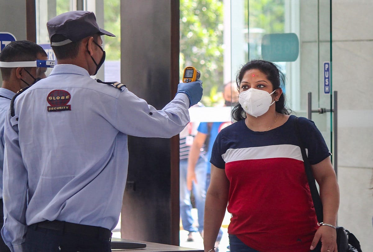 Corona test of 20 people coming in contact with an infected patient
