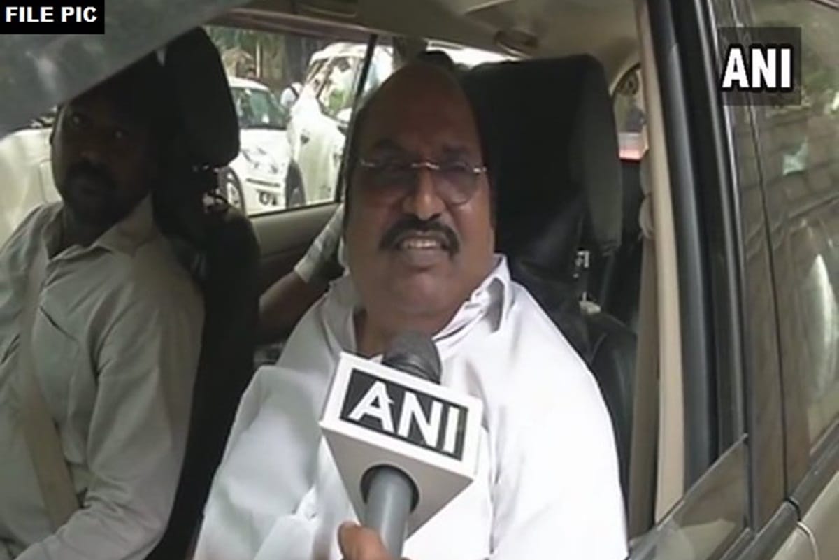 J Anbazhagan news in hindi Tamil Nadu DMK MLA J Anbazhagan suffering from COVID 19 passes away at private hospital in Chennai