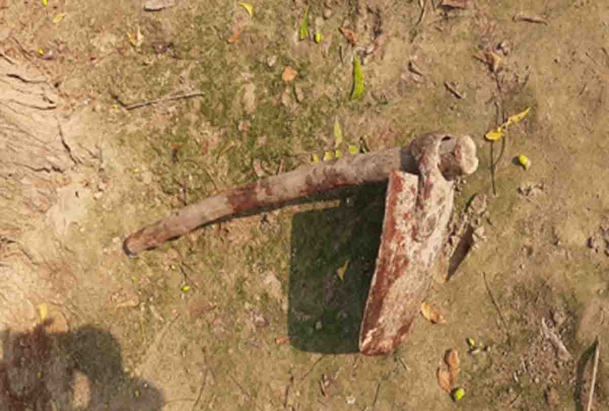Attacked with shovel in land dispute in Mirzapur
