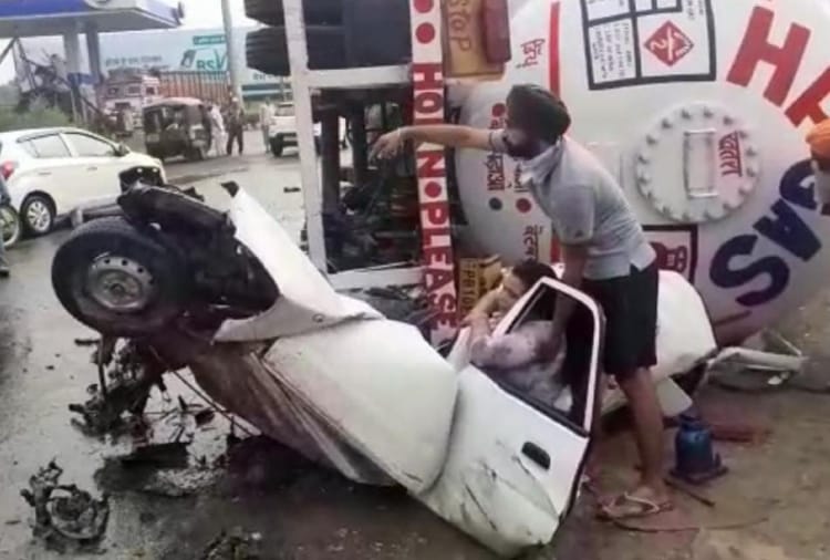 Gas tanker car overturned, driver and school's PRO dead