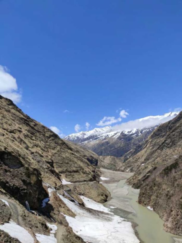 Second road will be built to China border within one year