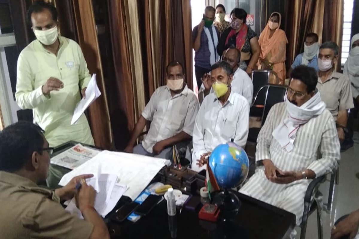 municipality nominated councilors sworn in fiercely, demanding to file a report against the EO