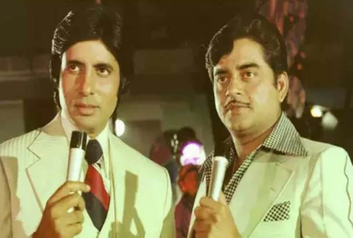 Shatrughan Sinha Shares Pic With Amitabh Bachchan Says Salamat rahe Dostana hamaara