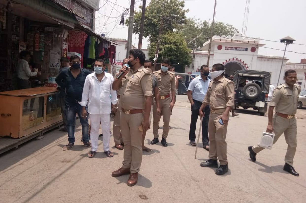 phatehagadh mein ek said kee dukaanen khulavaane ke lie hangaama