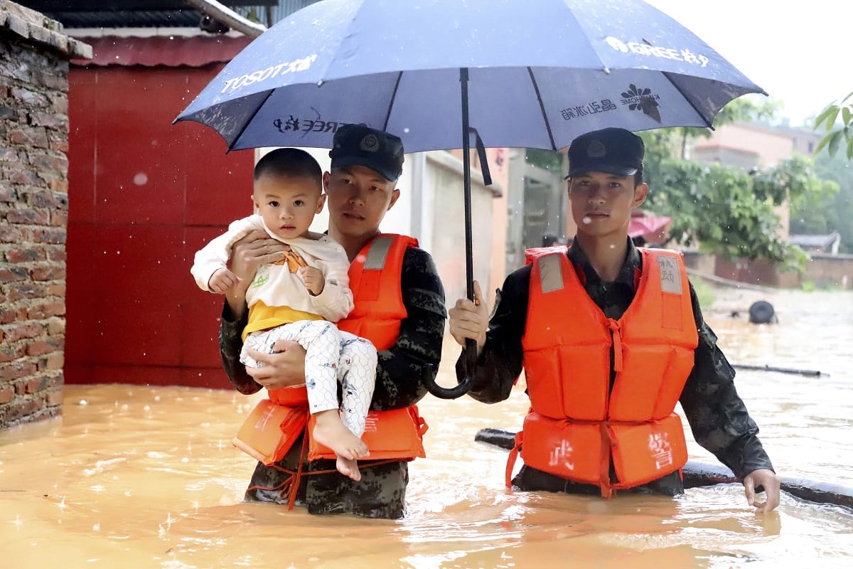 flood in china: 17 dead and thousands shifted to relief camps