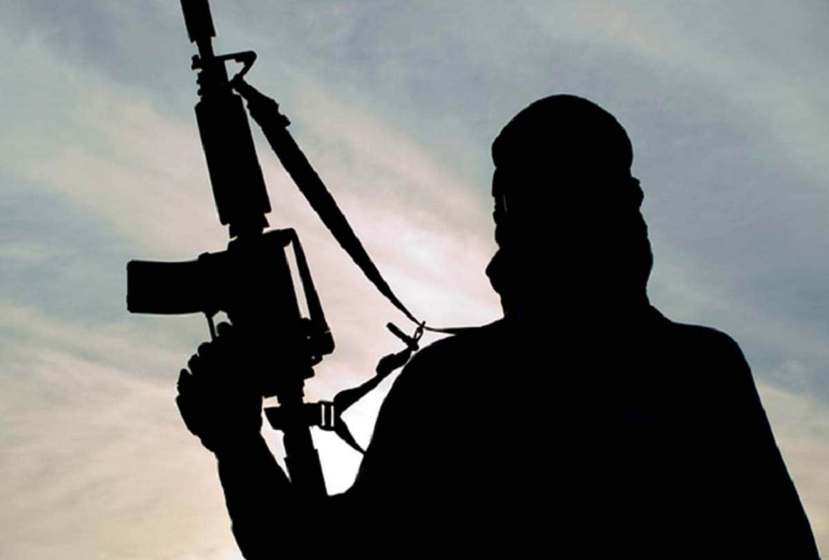 Lashkar e Mustafa terrorist Hidayatullah Malik alias Attacker Baba wife arrested in jammu kashmir