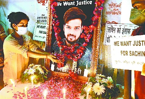Candle march in Katra .. floods to pay tribute to Sachin