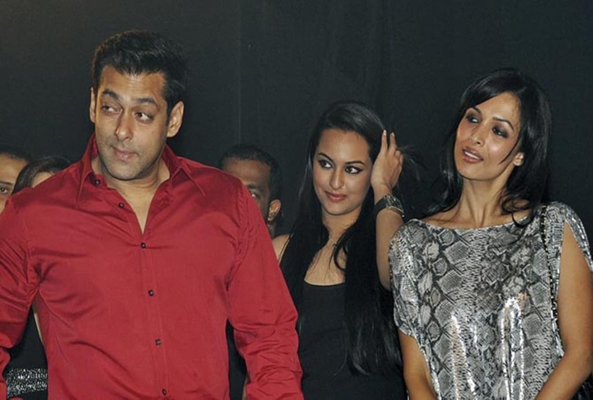 Unseen pictures of Bollywood celebs You Should Watch