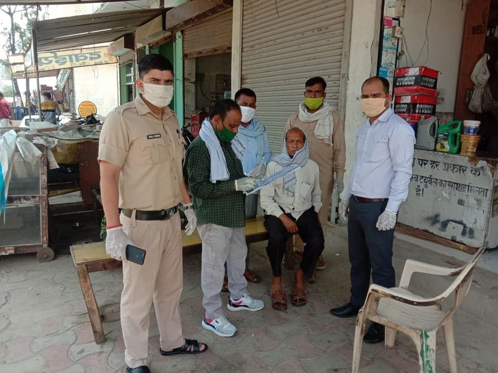 19 shopkeepers cut invoices for not following rules