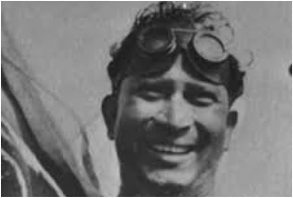 Mihir Sen the star swimmer who was the only man to swim oceans of 5 continents in a year