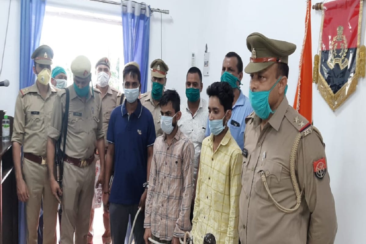 Saharanpur police arrested three people and revealed a gang and recovered fake cosmetics worth 1.25 crore