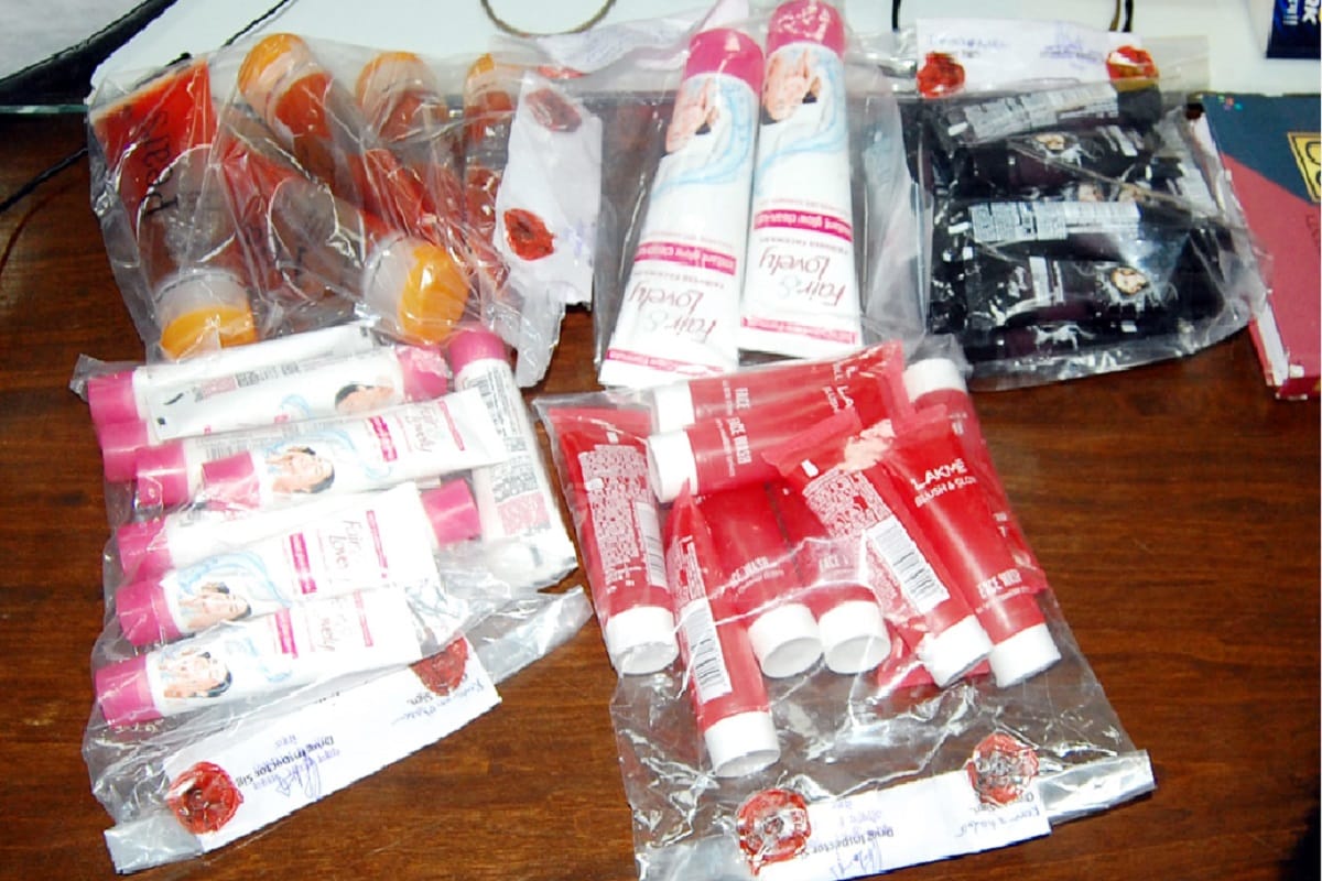 Saharanpur police arrested three people and revealed a gang and recovered fake cosmetics worth 1.25 crore
