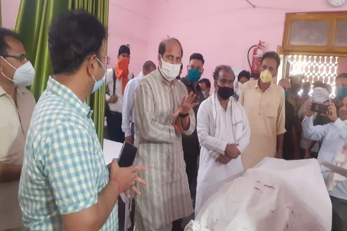 MR murder case in Shamli District, Badmash shot dead him on the road