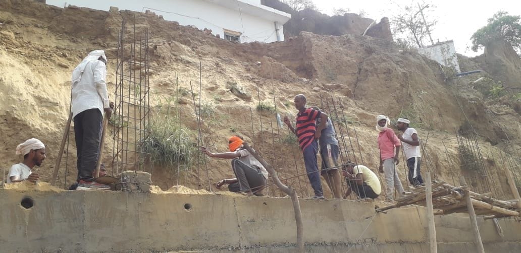 Worker killed, three injured due to mud mound collapse