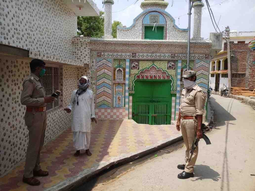 Five people offered prayers in mosques on gambling