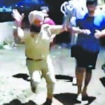 पुलिसकर्मी की वायरल तस्वीर।