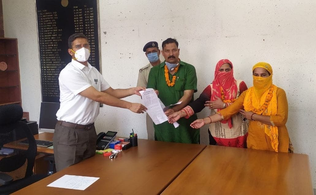 Physical teacher sat on hunger strike demanding memorandum