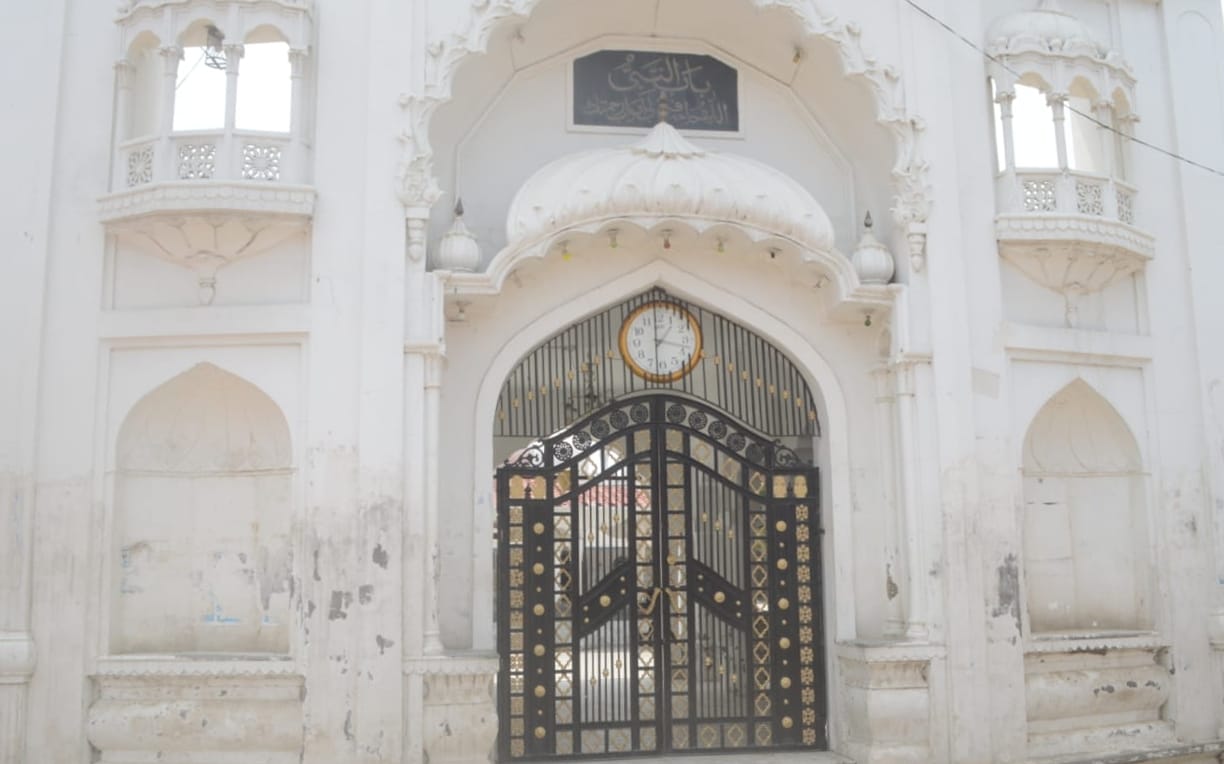 Locks kept hanging in mosques, prayers offered in homes
