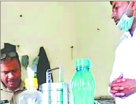 Man accused of Subrati murder case absconds from Nawabganj police station