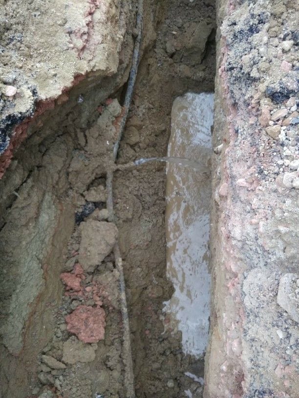 Aligarh: Pipeline in sewer line excavated at Rasalganj  damage.