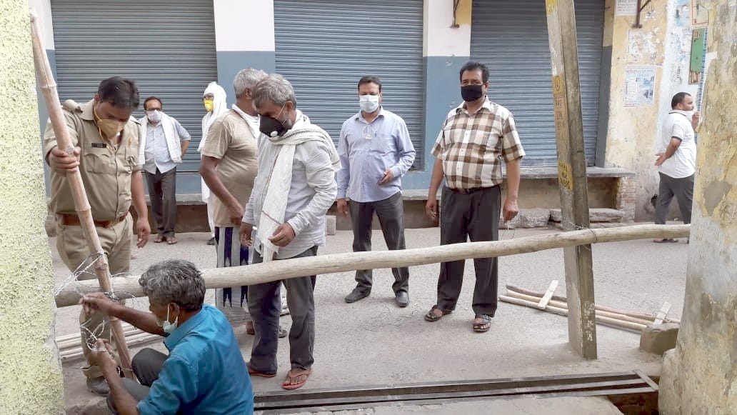Mohalla Manak Chand was sealed