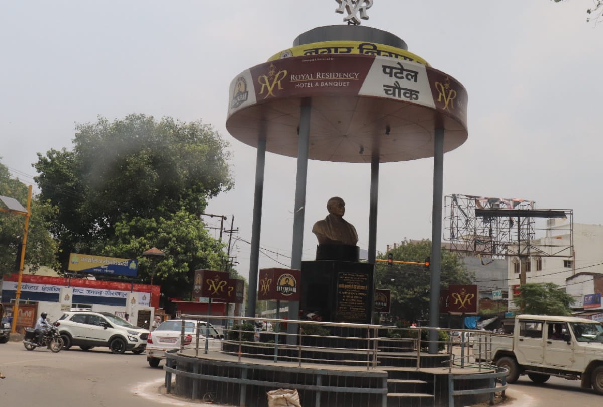gorakhpur CO cant office will be broken for Road intersection widening