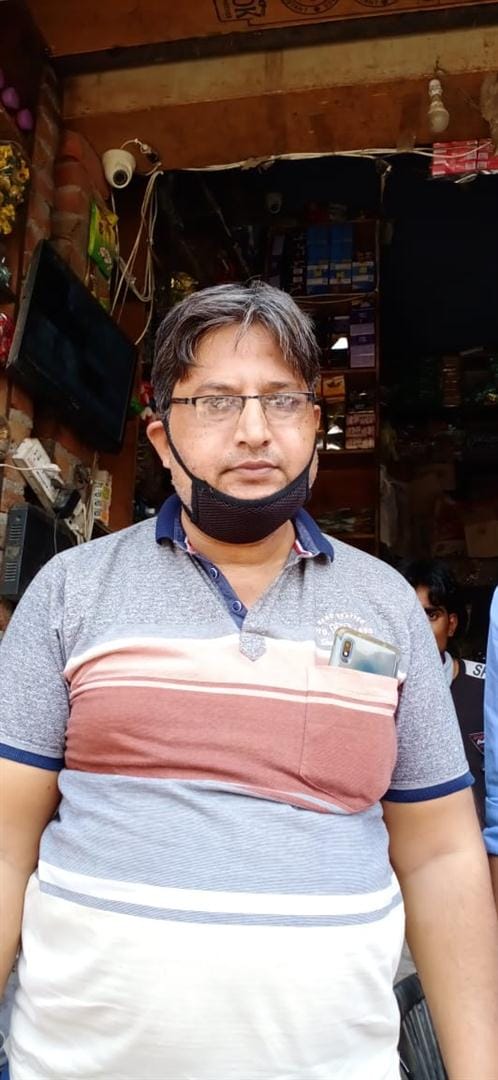 The miscreants looted two and a half million from the grocery merchant by entering the Surrey Bazaar shop