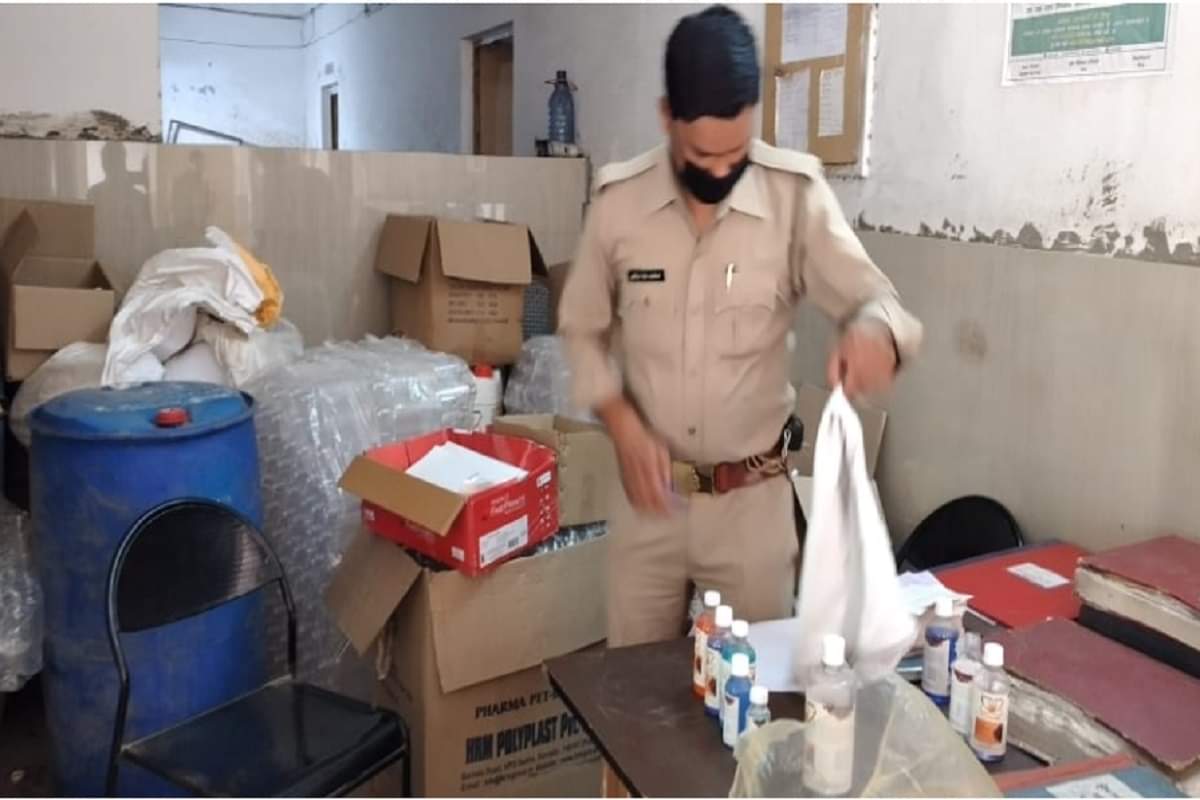 Meerut News: Police has three accused arrested after fake sanitizer factory busted in Meerut