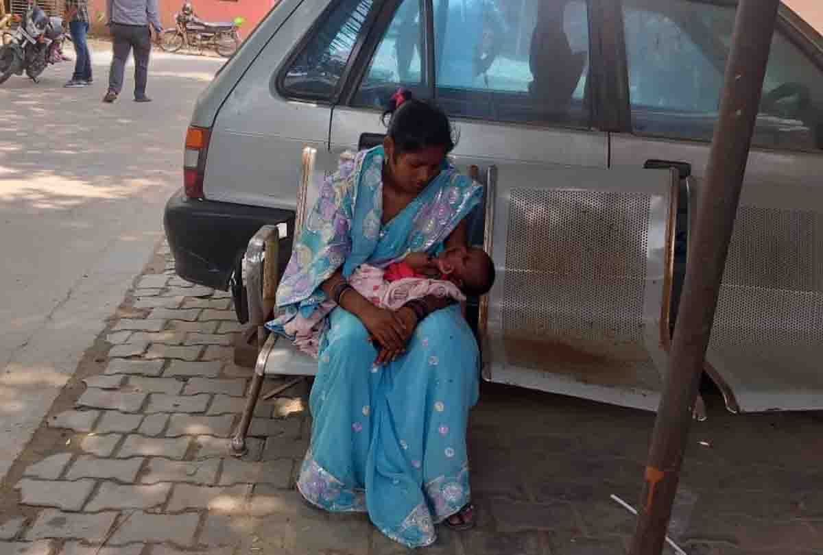 up accident: Grandmother and granddaughter dies in road accident at Hardoi