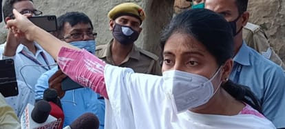 Anupriya reached Govindpur village, said - unilateral action is not tolerated