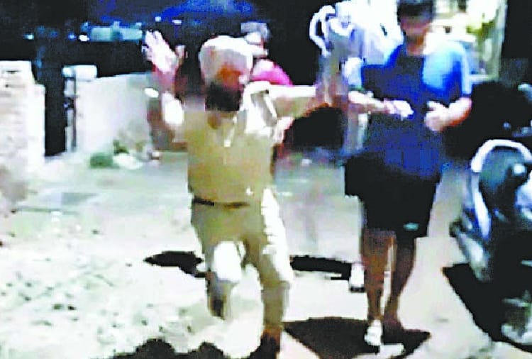 Charged of fraud on a Policeman in Amritsar of Punjab