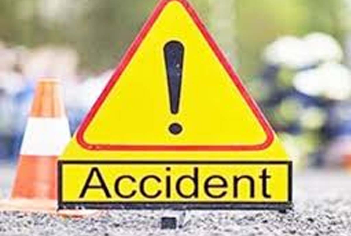 woman died in road accident in fatehpur