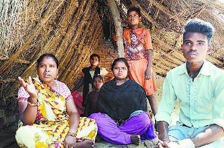 Thought we would live here even after earning less money, but the life of the village was not so easy