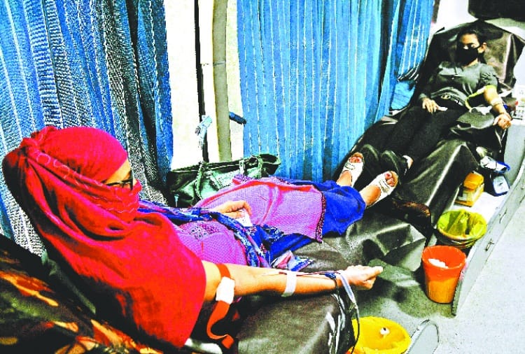 Blood Donation Camp under Bridge Market Sector 17 Chandigarh