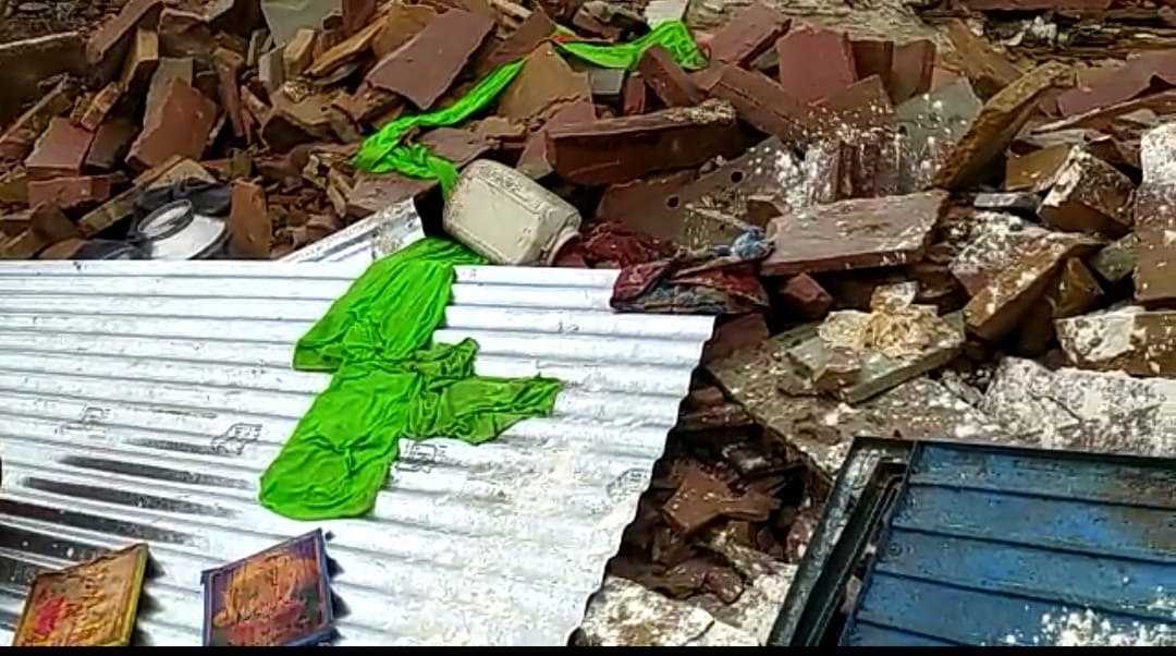 hut distruction without notice