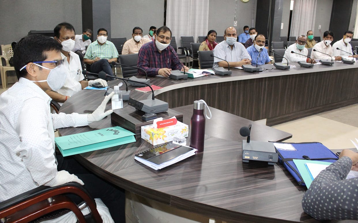 DM instructed to call a meeting of shopkeepers