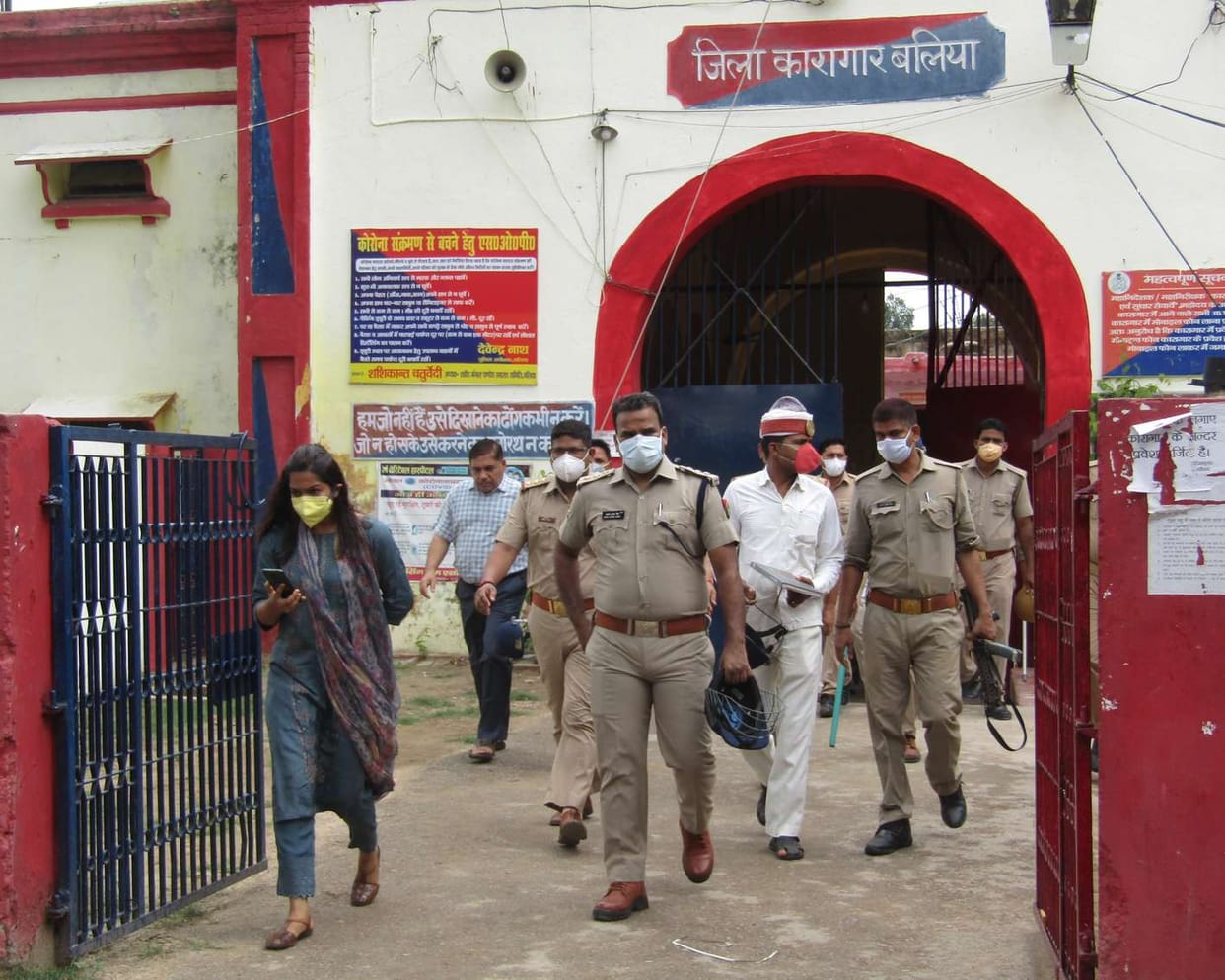 Two prisoners clashed with each other, supporters fired brick at each other