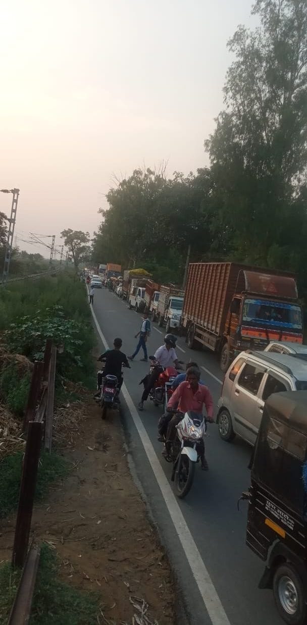 vihicles at railway gate in kannauj