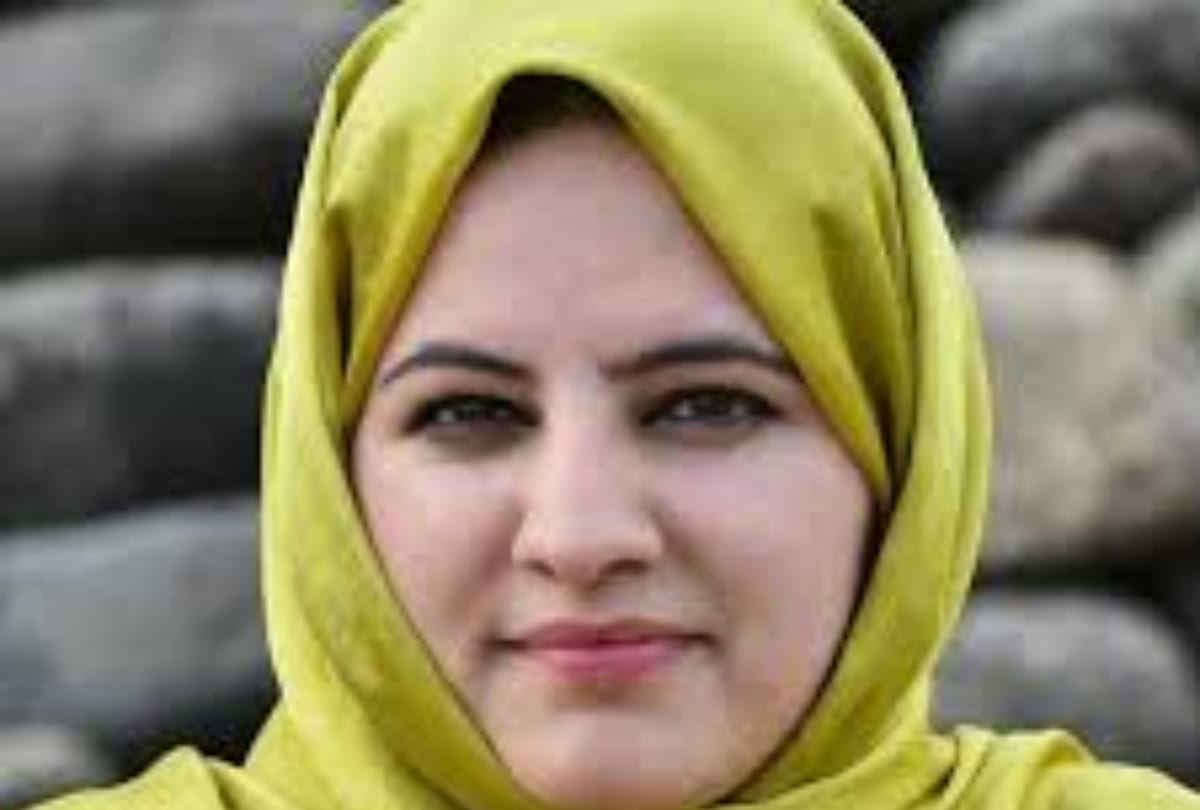 kashmir woman masrat zahra wins international photojournalism award