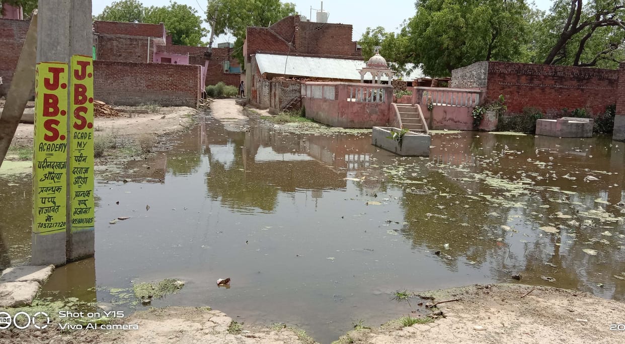water flow from pond in auraiya