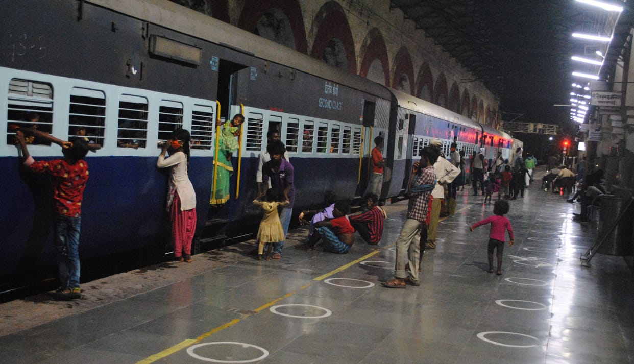 workers went to bihar by train