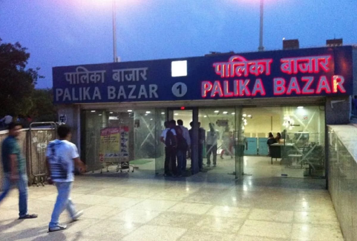 Palika bazar shut due to growing Corona transition and lack of customers