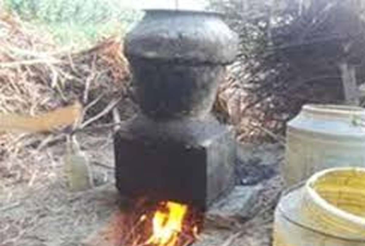 idols of the temple broke in hardoi, report file against three people